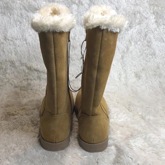UNIVERSAL THREAD Charleigh Suede Ugg Style Boots - Picture 4 of 5